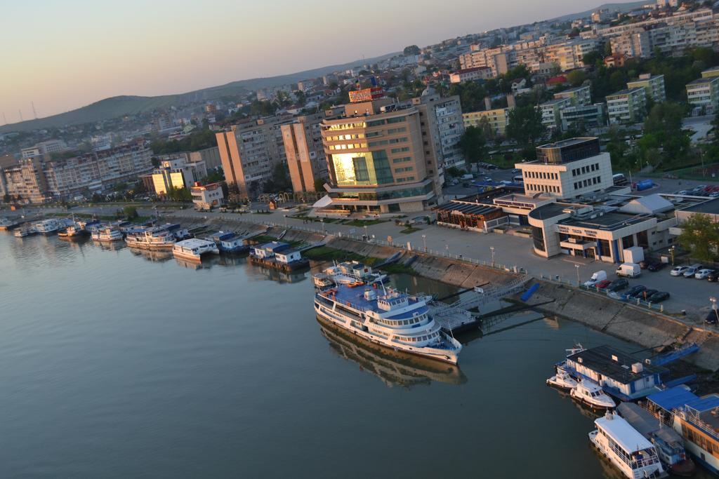 Hotel Esplanada Тулча Экстерьер фото